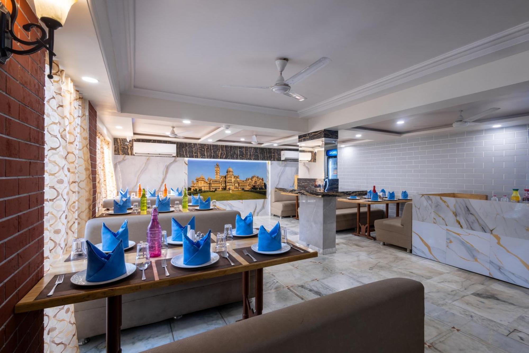 Alba Premier, Vadodara Exterior photo