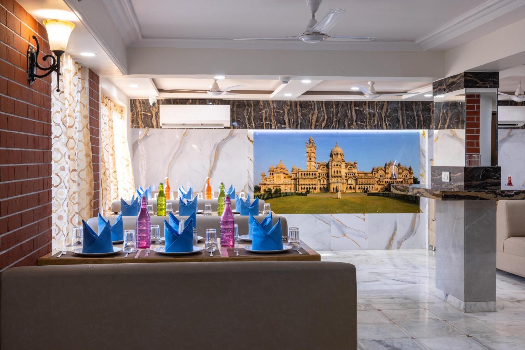 Alba Premier, Vadodara Exterior photo